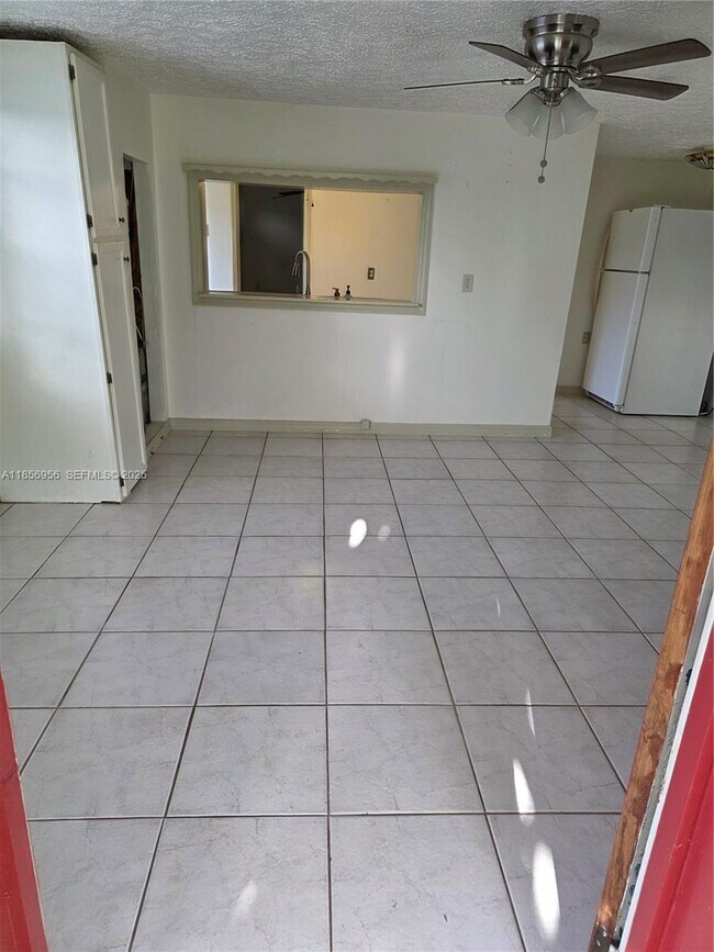 Building Photo - 4321 Kirby Loop Rd