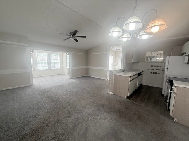 Building Photo - 8558 Hopkins Cir