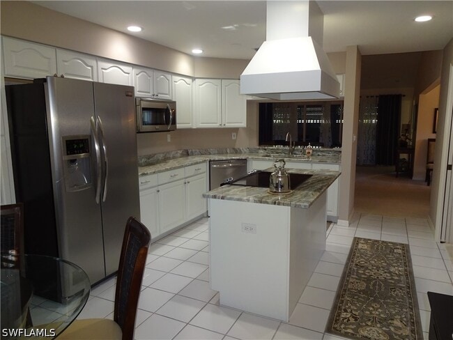 Building Photo - 224 Via Perignon