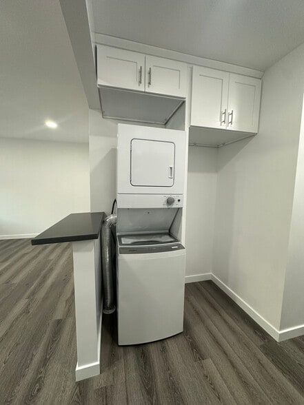 Building Photo - 14812 Sylvan St