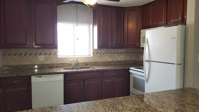 Building Photo - 1033 Spruce St