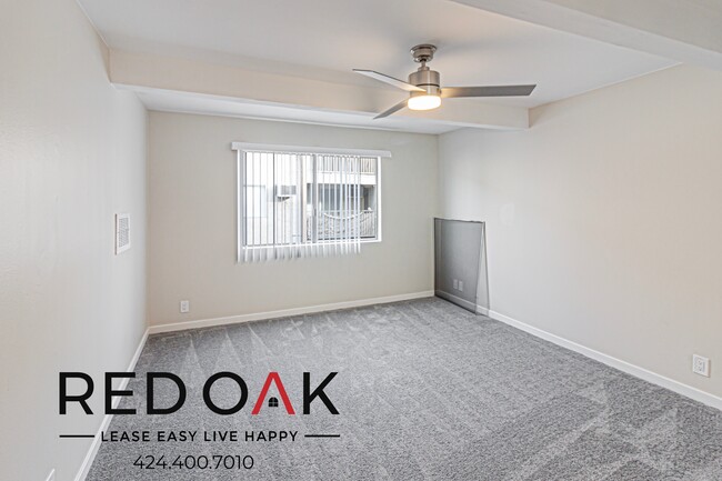 Building Photo - Stunning One Bedroom with Plush Carpet Flo...