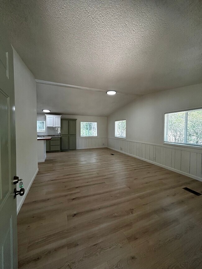 Building Photo - 1790 E Timberline Way