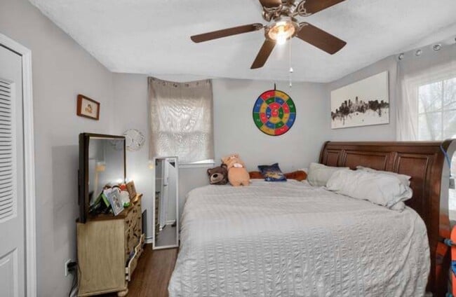 Building Photo - Charming 3BR House in Frankfort