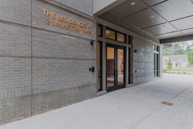 Primary Photo - Spacious & Modern Two Bedroom Apartment! *...