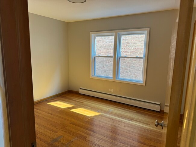 Building Photo - 7241 W Belmont Ave
