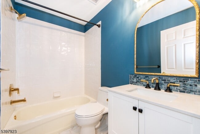 Building Photo - 43 S Shore Dr