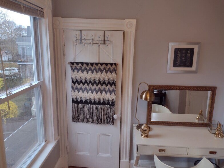 Room - 6 Boston Ave