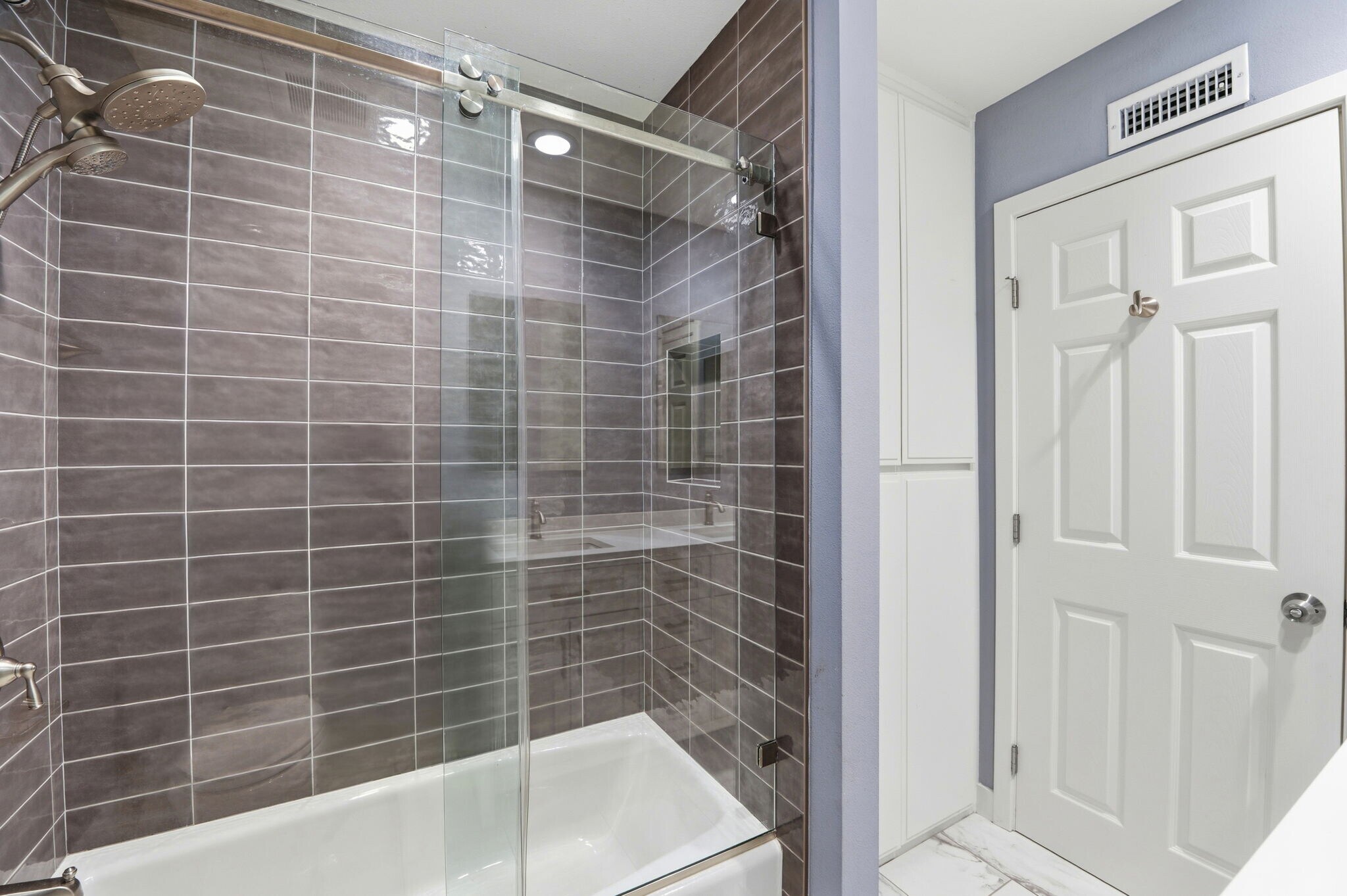 Building Photo - 30845 Catarina Dr