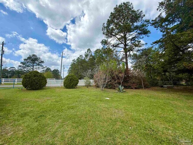 Building Photo - 8816 Gibson Rd