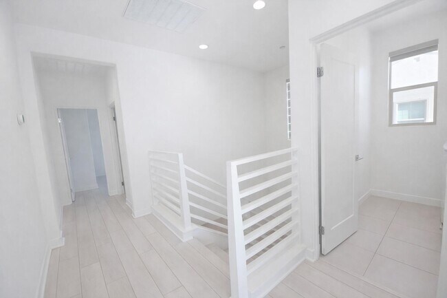 Building Photo - 35770 McCarthy St