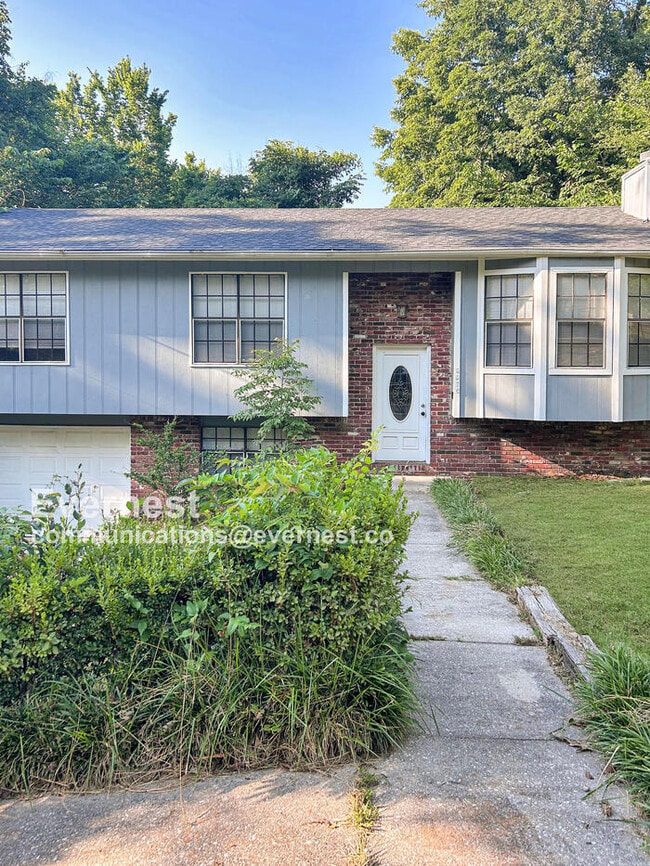 Primary Photo - 5576 Dug Hollow Rd
