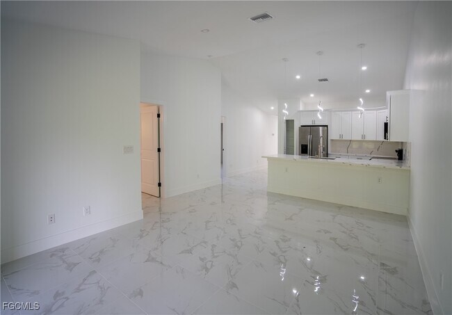 Building Photo - 4935 Leonard Blvd S