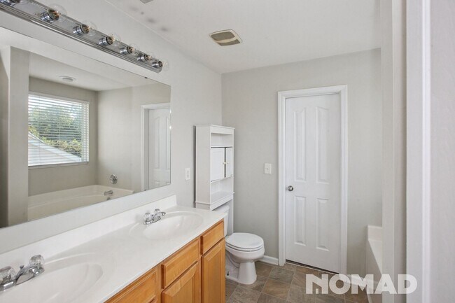 Building Photo - Spacious 4BR House in Indian Trail