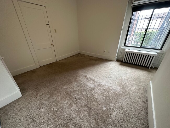 Building Photo - 208 Lehigh Ave