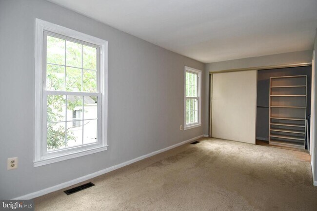 Building Photo - 13216 Country Ridge Dr