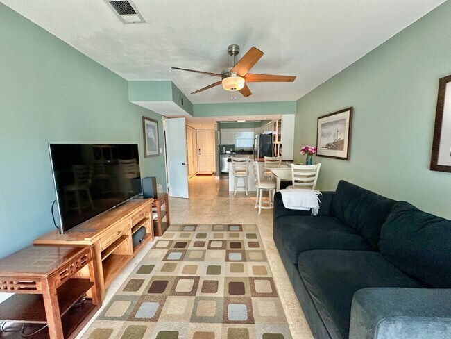 Building Photo - 330 Bluefish Dr