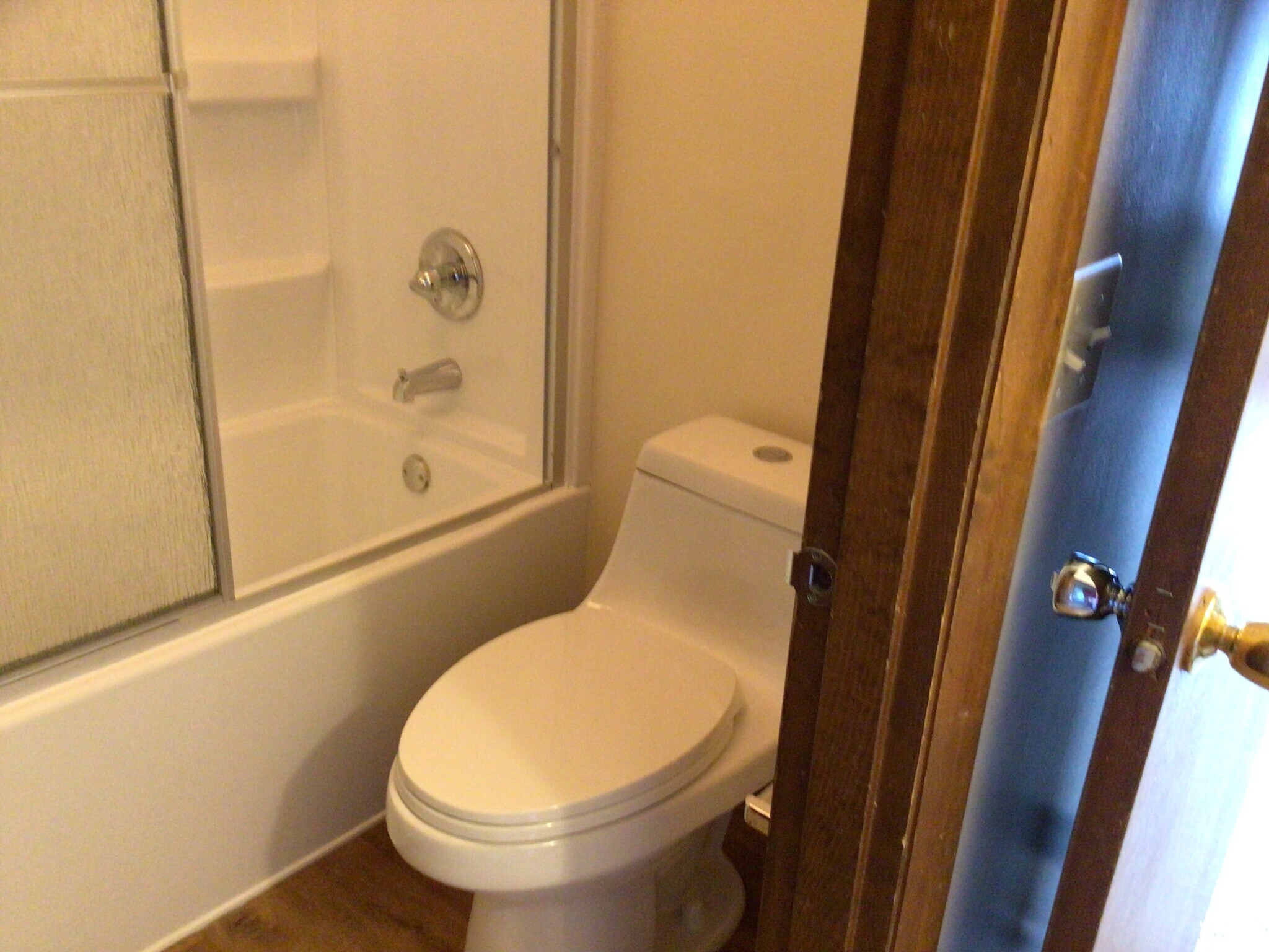 Upstairs Full Bath - 6300 Portage St NW
