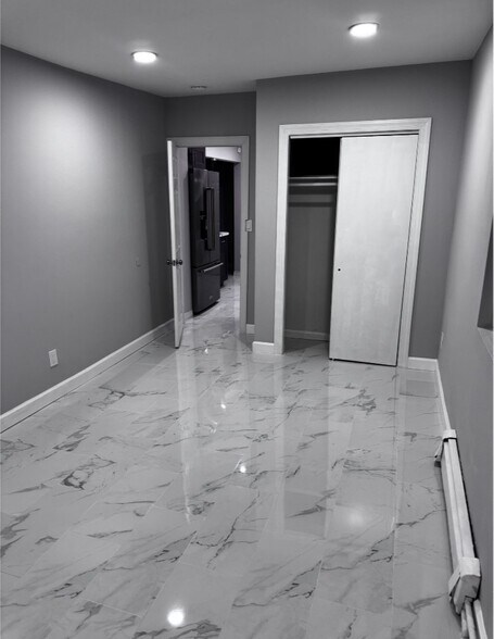 Building Photo - 23 Holden St