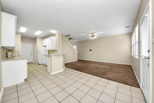 Building Photo - 8763 Thistlemoor Ln