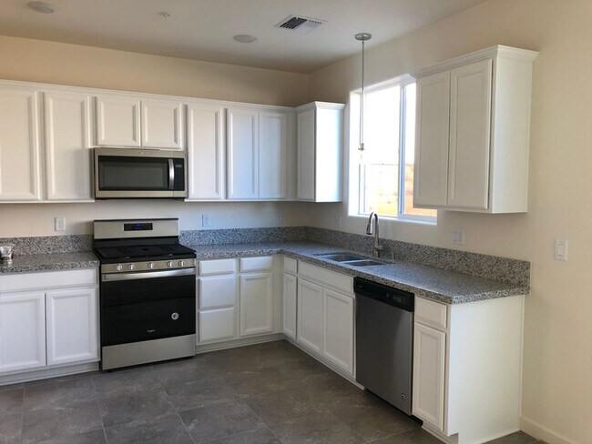 Building Photo - 505 Logan Jacob Ln