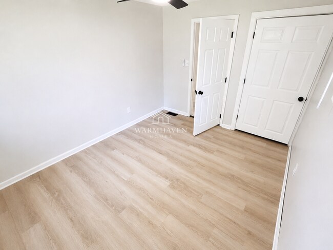 Building Photo - 931 Crestline Dr