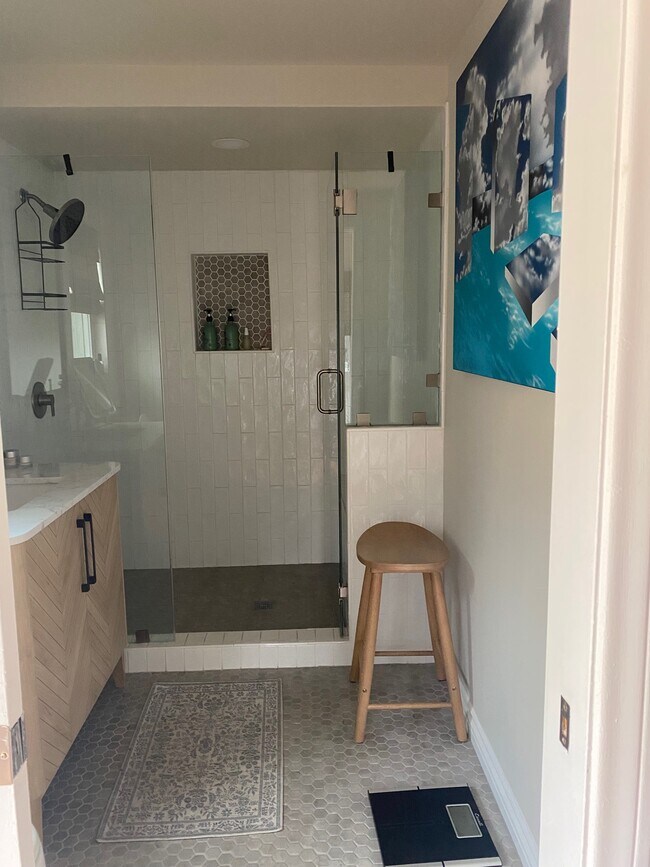 Building Photo - 4721 Cartwright Ave