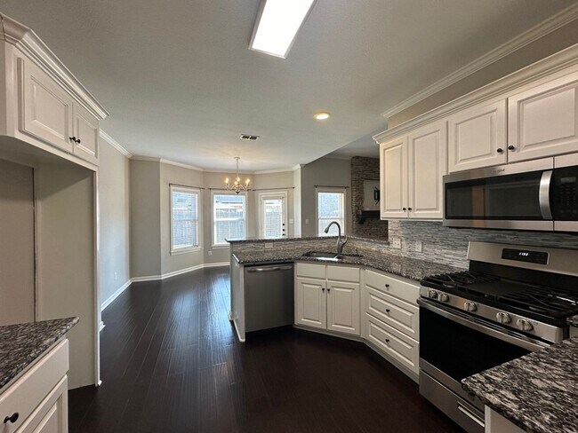 Building Photo - Stunning 4 Bed 3 Bath Home in WHISD!