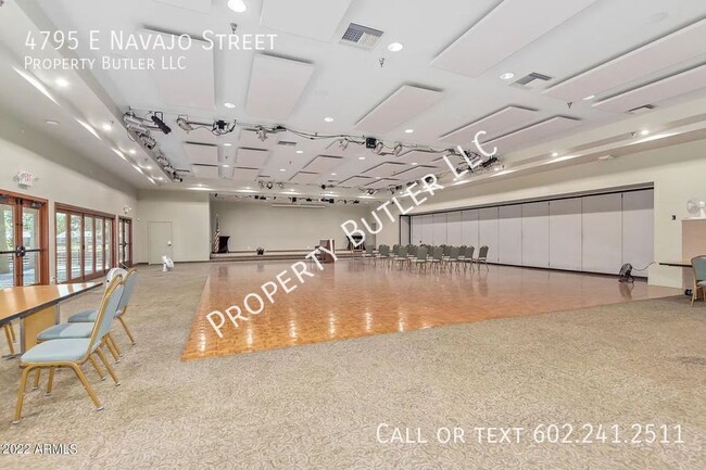 Building Photo - 4795 E Navajo St