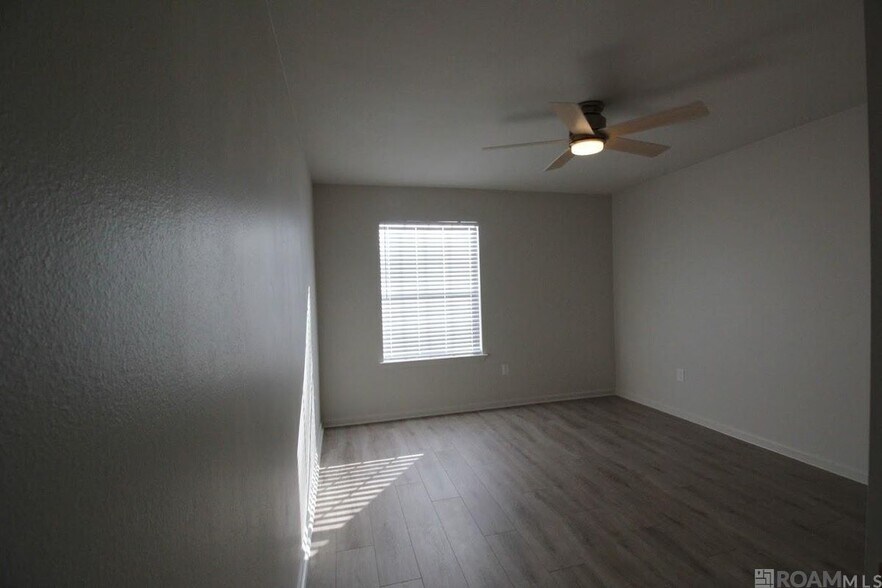 Building Photo - 10111 Jefferson Hwy