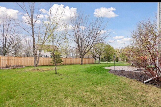 Building Photo - Beautiful Remodeled 5 Bedroom