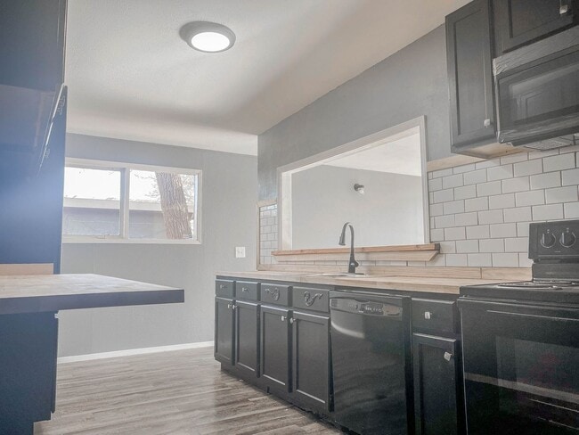 Building Photo - 2505 47th St