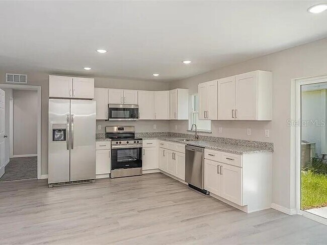 Building Photo - 308 Ave P NW