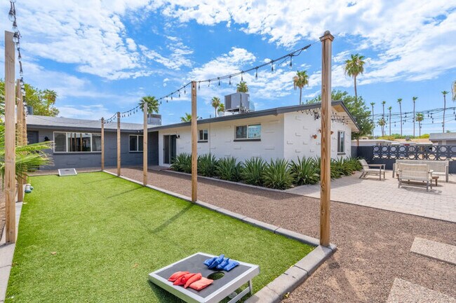 Building Photo - Fashion Square Apt1|SWVillage|Scottsdale|8...