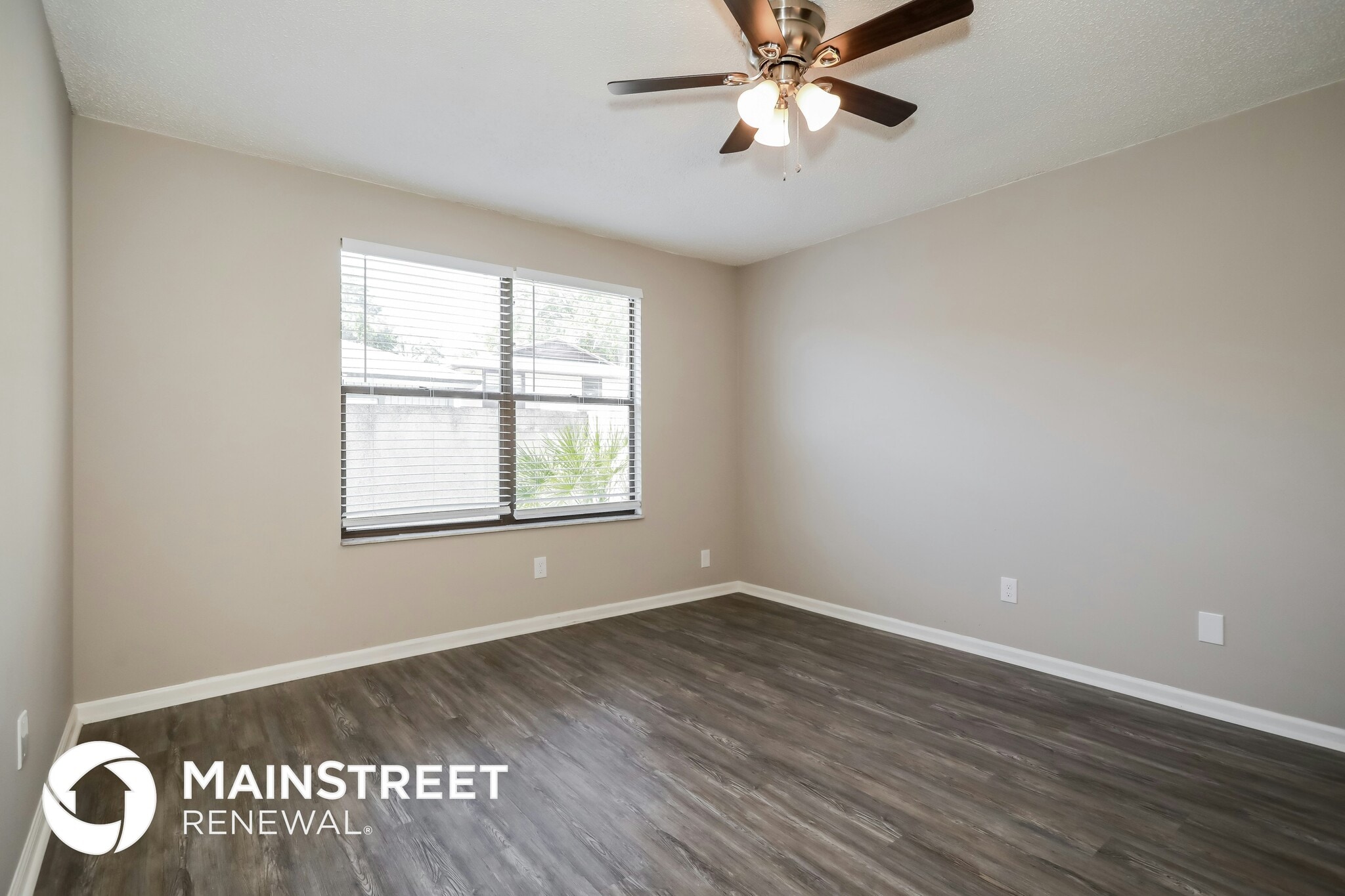 Building Photo - 1975 Blue Bird Run W