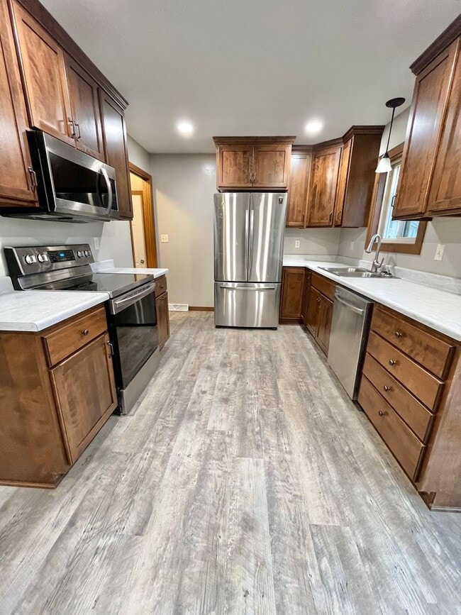 Building Photo - Updated 4 Bed/2 Bath East Side Ranch Home for Rent!!