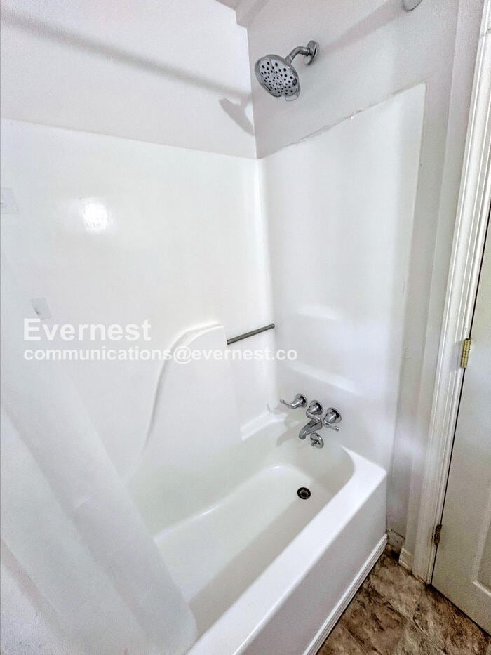 Building Photo - 412 A Griffin Ave