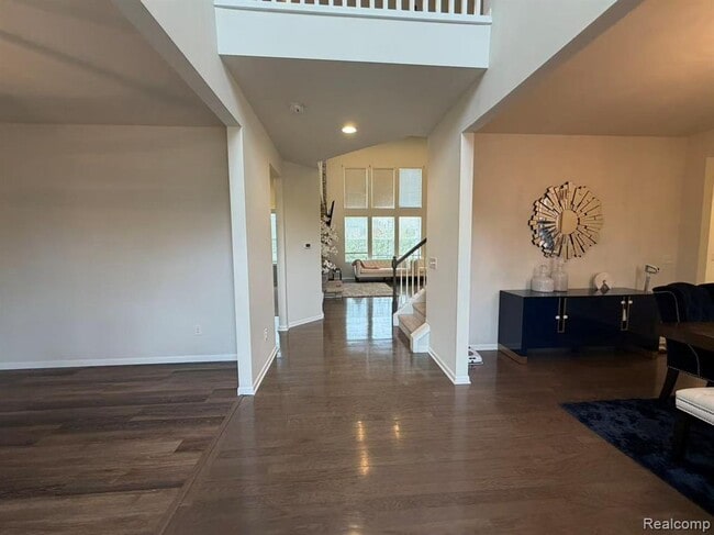 Building Photo - 5791 Northford