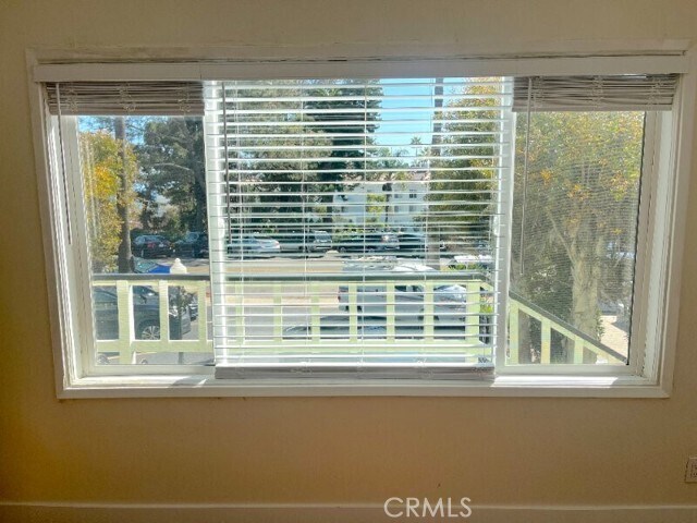 Building Photo - 270 Cliff Dr