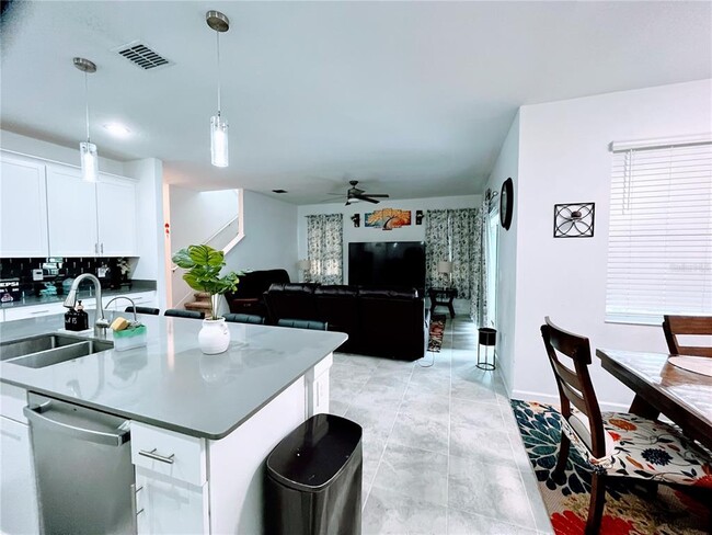 Building Photo - 11498 Rhyme Ave