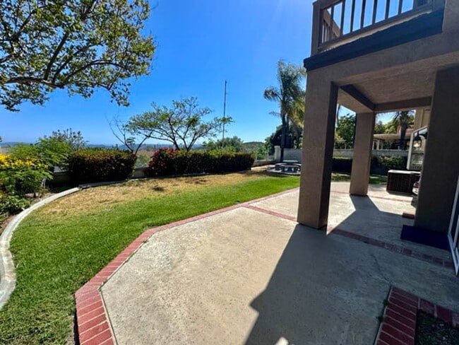 Building Photo - COMING SOON! Large Murrieta home available for LEASE!