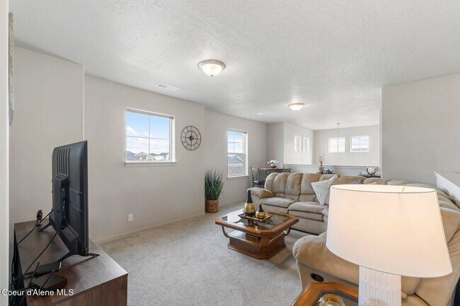 Building Photo - Spacious 4BR + Loft Home in Desirable North Place Community — Post Falls