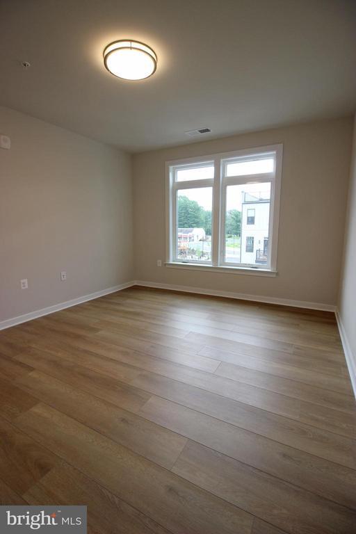 Building Photo - 1669 Bandit Loop