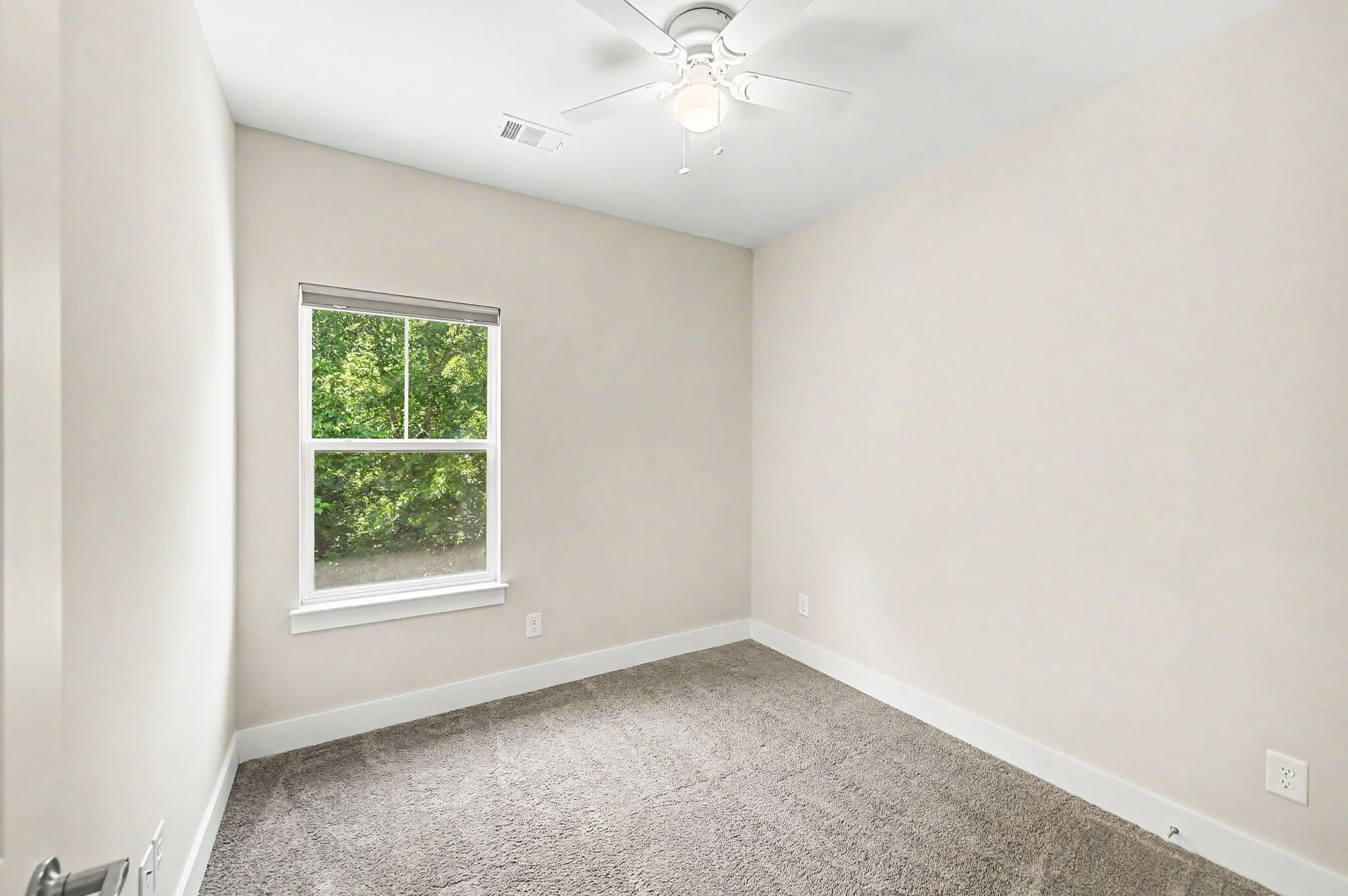 Building Photo - 221 Stonecrest Cir