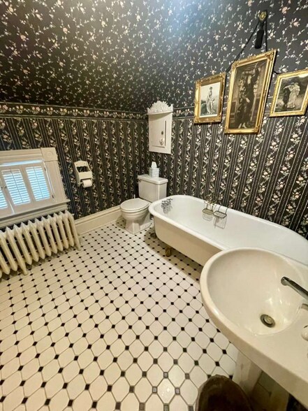 Building Photo - 1004 Pearl St