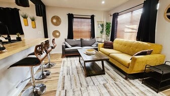 Building Photo - 1752 14th Ave S