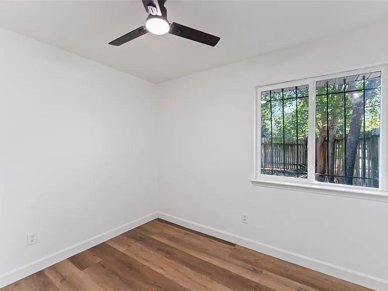 Building Photo - 10307 Staghill Dr