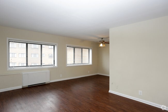 Interior Photo - The Angelica