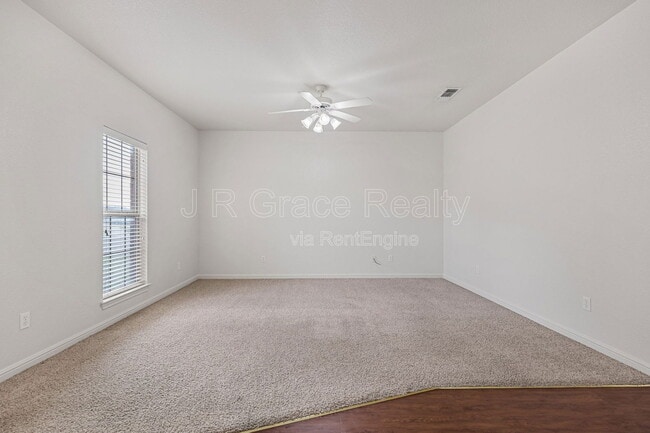 Building Photo - 10001 Amber Cir