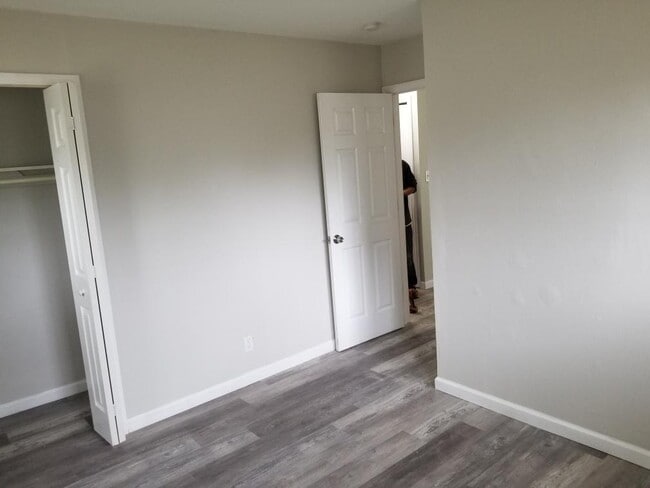 Building Photo - 21901 Sloman St